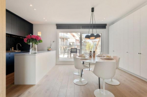 Stunning new modern apartment with 2 terraces in the heart of Knokke